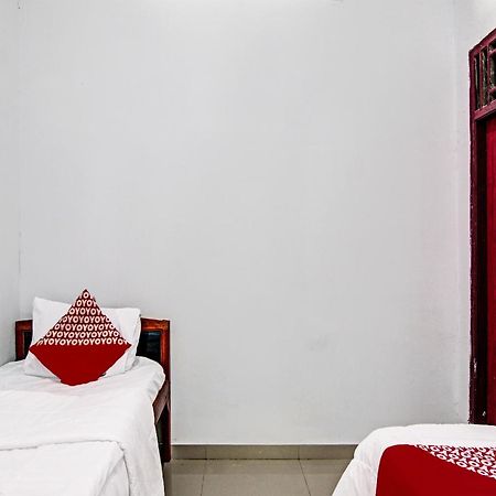 Oyo 92330 Hotel Rindu Sempadan Near Taman Wisata Rindu Sempadan プカンバル エクステリア 写真
