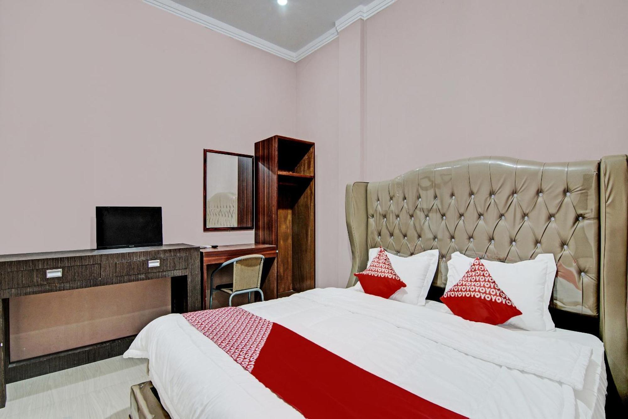 Oyo 92330 Hotel Rindu Sempadan Near Taman Wisata Rindu Sempadan プカンバル エクステリア 写真
