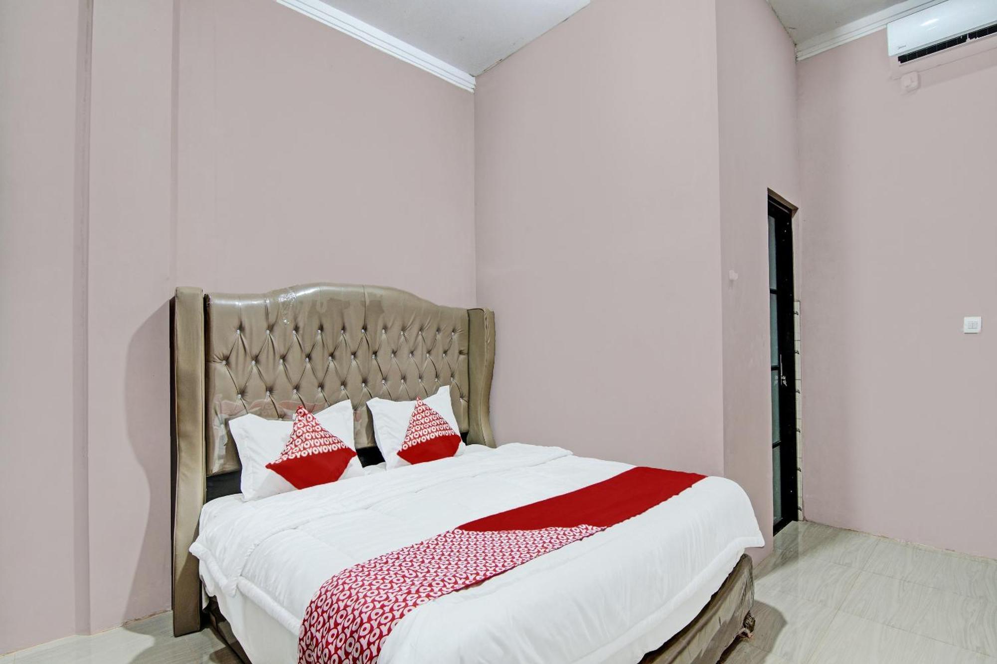Oyo 92330 Hotel Rindu Sempadan Near Taman Wisata Rindu Sempadan プカンバル エクステリア 写真