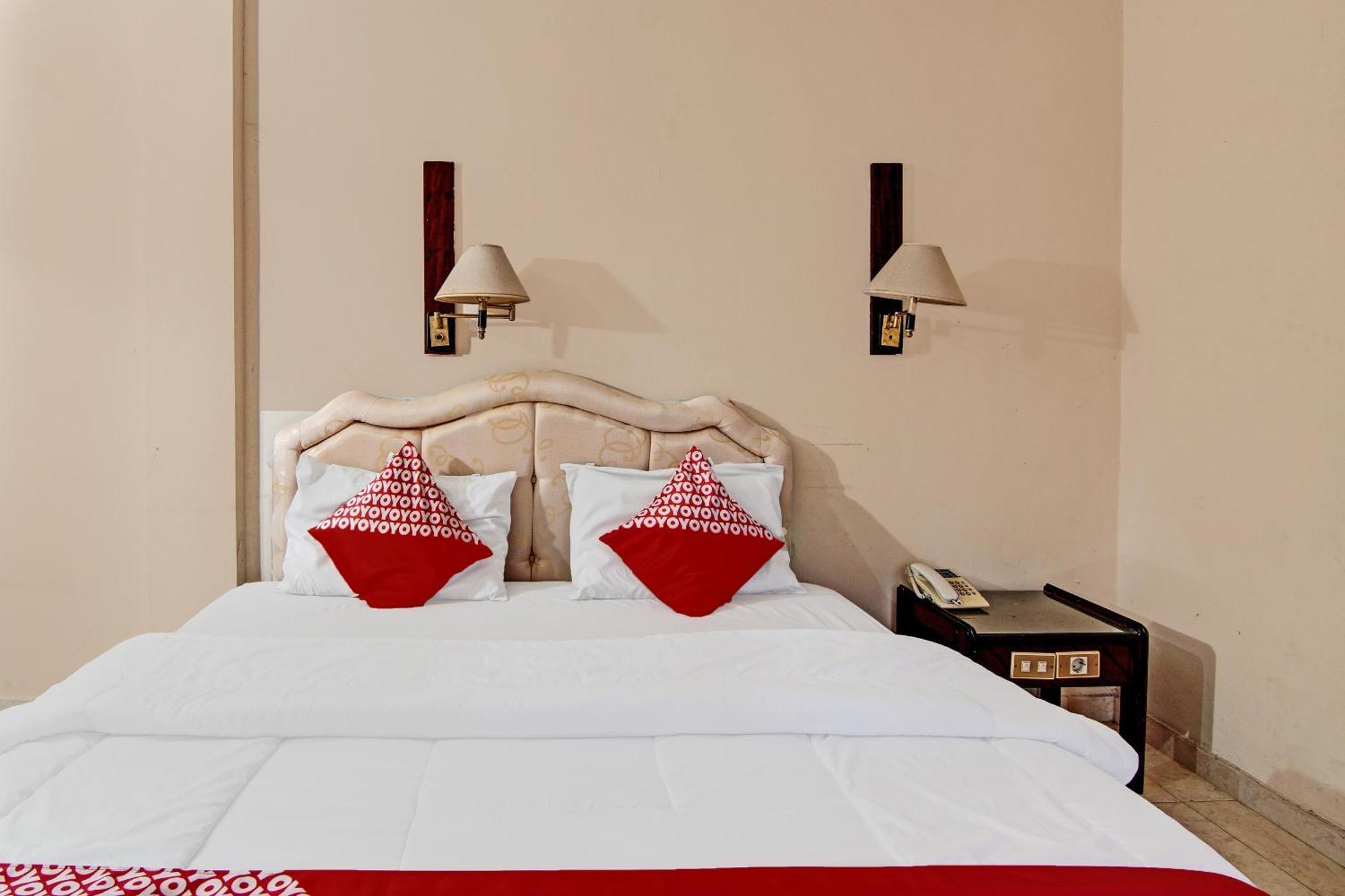 Oyo 92330 Hotel Rindu Sempadan Near Taman Wisata Rindu Sempadan プカンバル エクステリア 写真